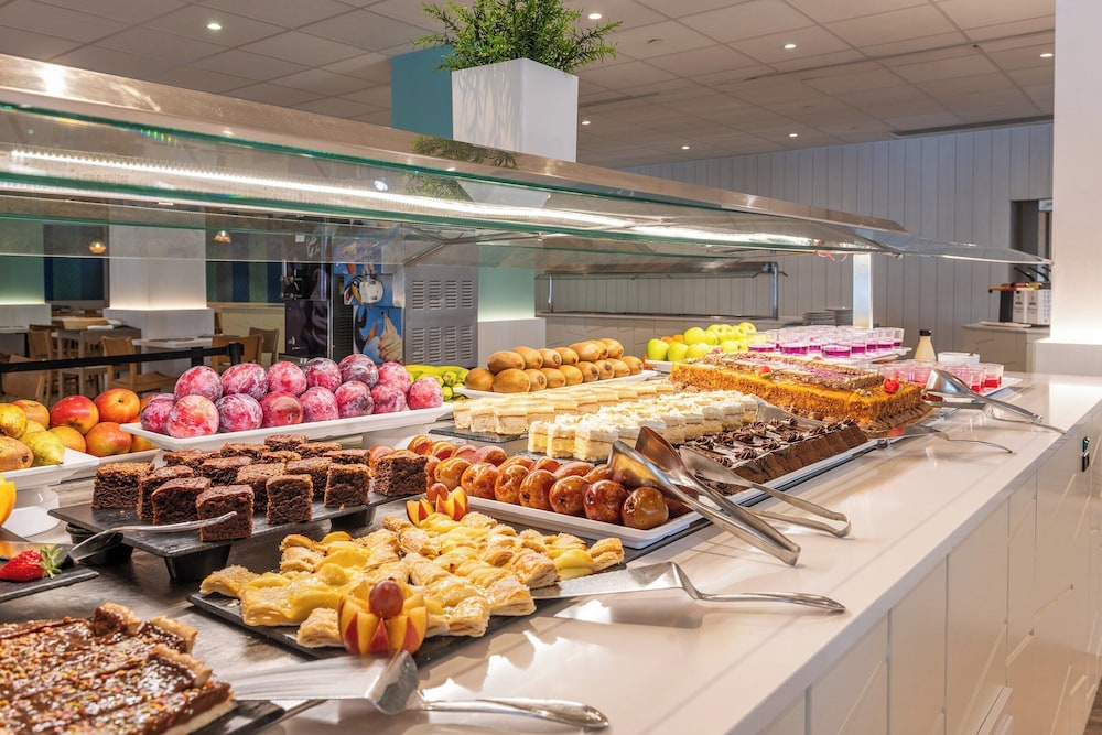 Leonardo Royal Ibiza Santa Eulalia — Restaurant & bars in Santa Eulalia, Balearic Islands
