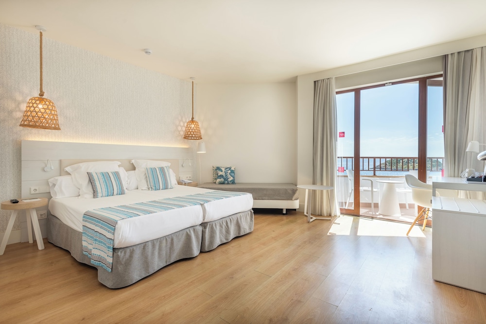 Leonardo Royal Ibiza Santa Eulalia — Hotel rooms in Santa Eulalia, Balearic Islands