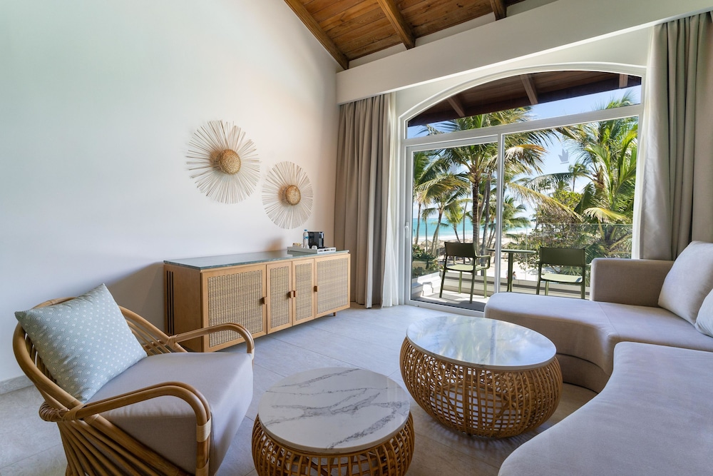 Tropical Deluxe Princess - All Inclusive — Hotel rooms in Bavaro, La Altagracia