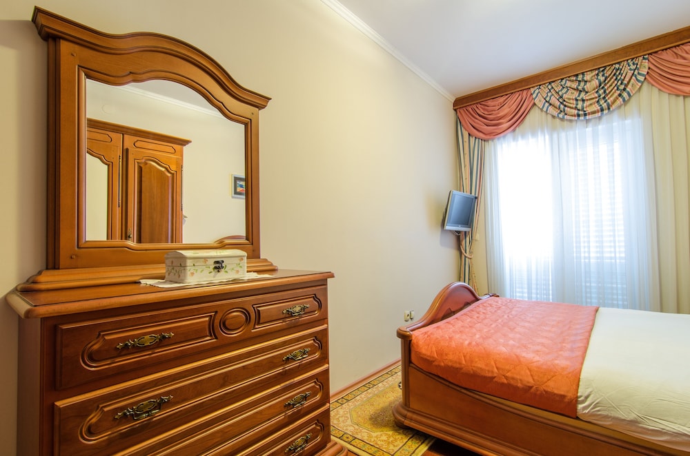 Hotel Dubrovnik — Hotel rooms in Dubrovnik, Dubrovnik-Neretva
