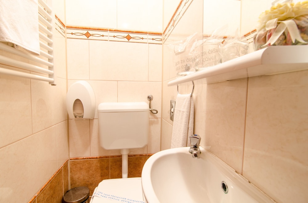 Hotel Dubrovnik — Hotel rooms in Dubrovnik, Dubrovnik-Neretva