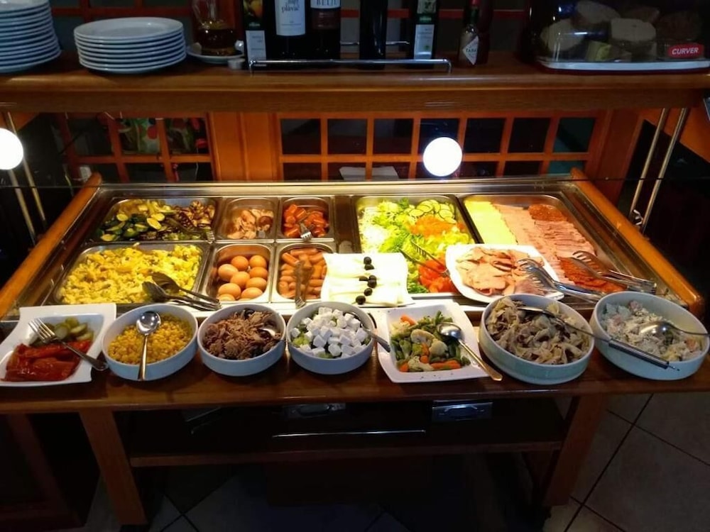 Hotel Dubrovnik — Restaurant & bars in Dubrovnik, Dubrovnik-Neretva