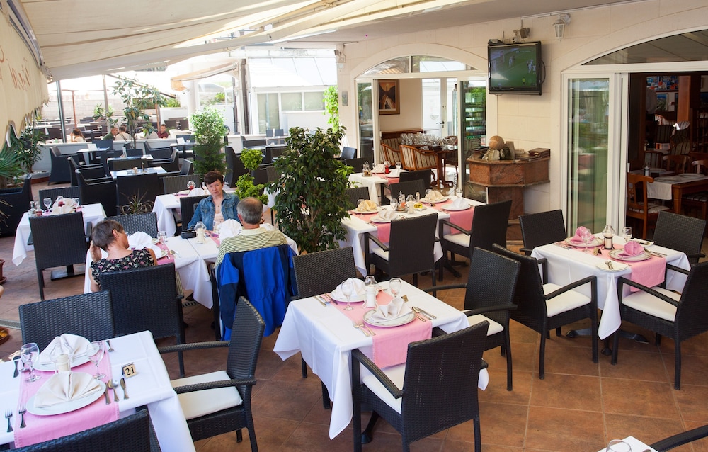 Hotel Dubrovnik — Restaurant & bars in Dubrovnik, Dubrovnik-Neretva