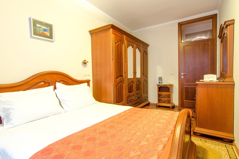 Hotel Dubrovnik — Hotel rooms in Dubrovnik, Dubrovnik-Neretva