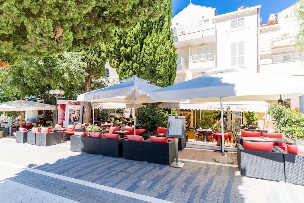 Hotel Dubrovnik — Restaurant & bars in Dubrovnik, Dubrovnik-Neretva