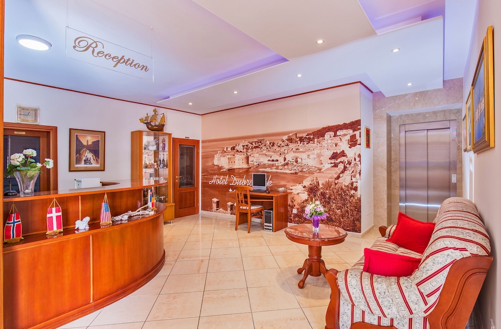 Hotel Dubrovnik — Hotel building in Dubrovnik, Dubrovnik-Neretva