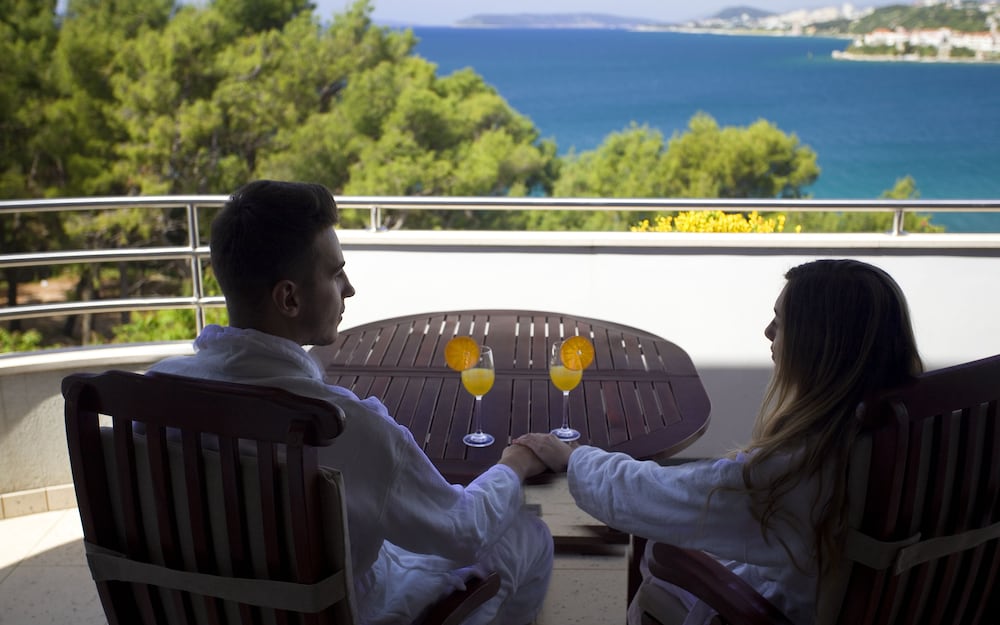 Hotel Eden — Hotel rooms in Podstrana, Split-Dalmatia