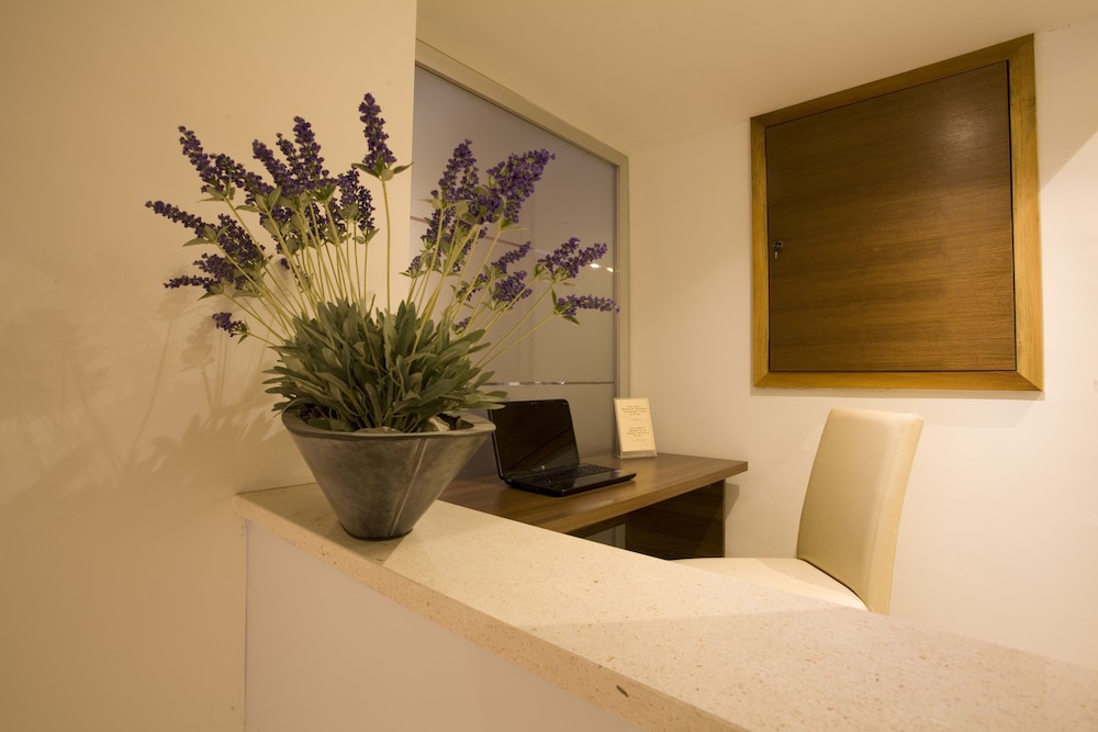 Hotel Eden — Hotel building in Podstrana, Split-Dalmatia