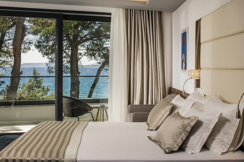 Hotel Eden — Hotel rooms in Podstrana, Split-Dalmatia