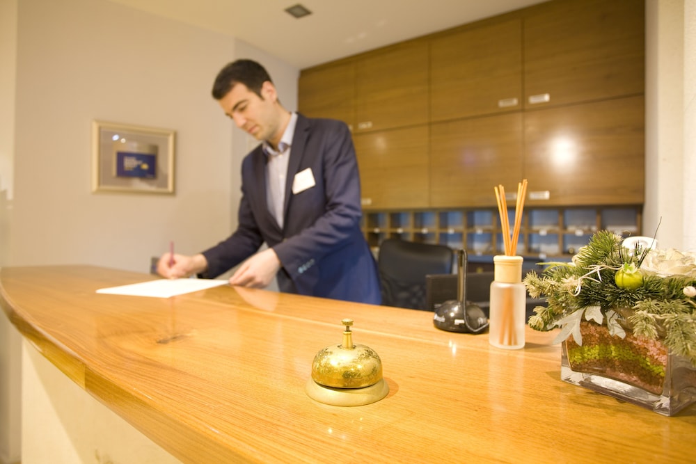 Hotel Eden — Hotel building in Podstrana, Split-Dalmatia