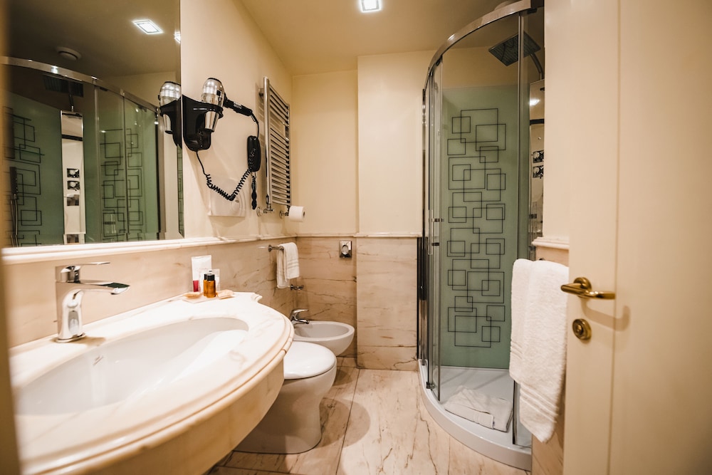 Trilussa Palace Wellness & Spa — Hotel rooms in Rome, Lazio