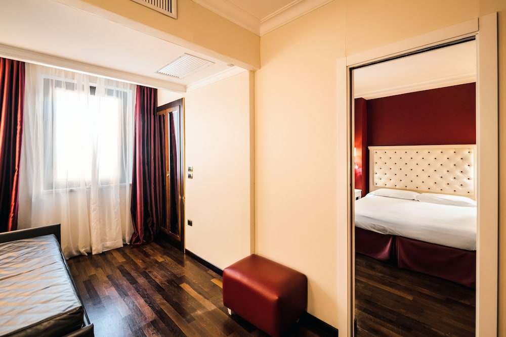 Trilussa Palace Wellness & Spa — Hotel rooms in Rome, Lazio