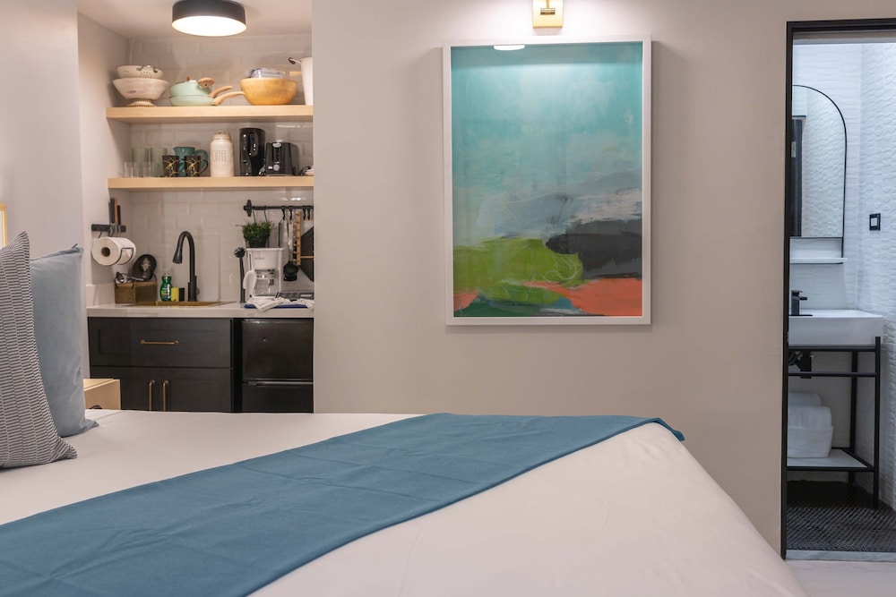 Travellers Beach Resort — Hotel rooms in Negril