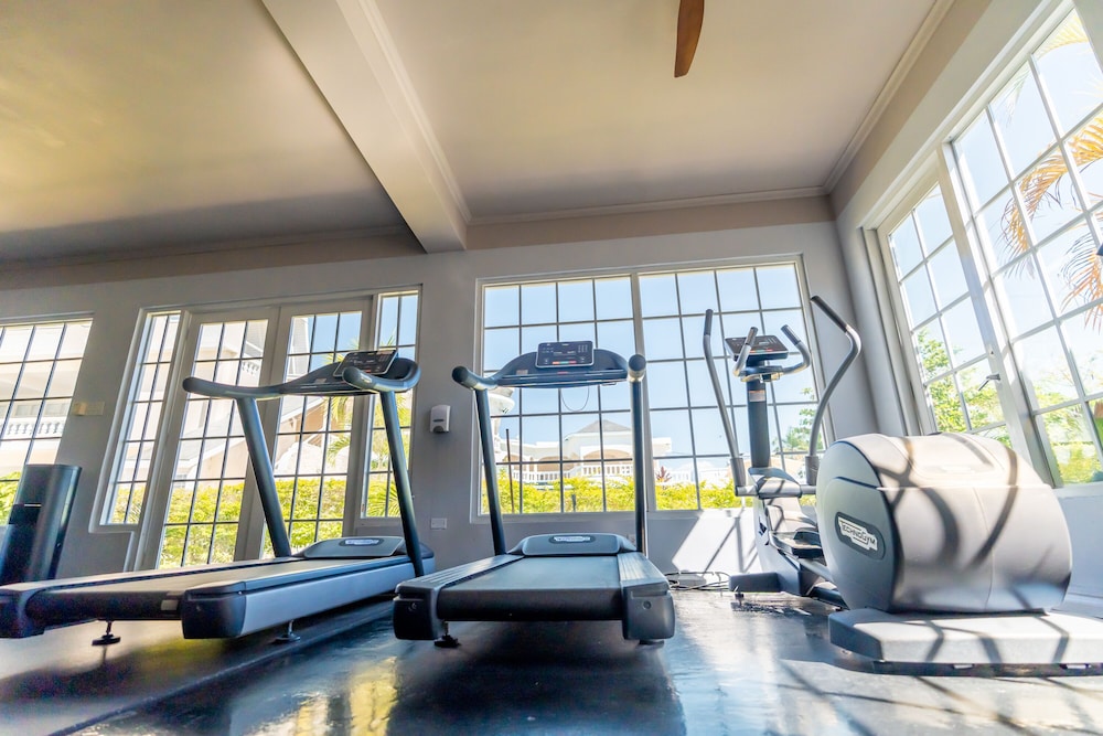 Travellers Beach Resort — Sports & recreation in Negril