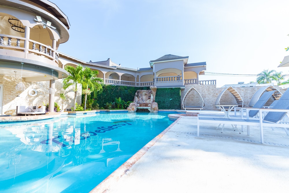 Travellers Beach Resort — Main photo in Negril
