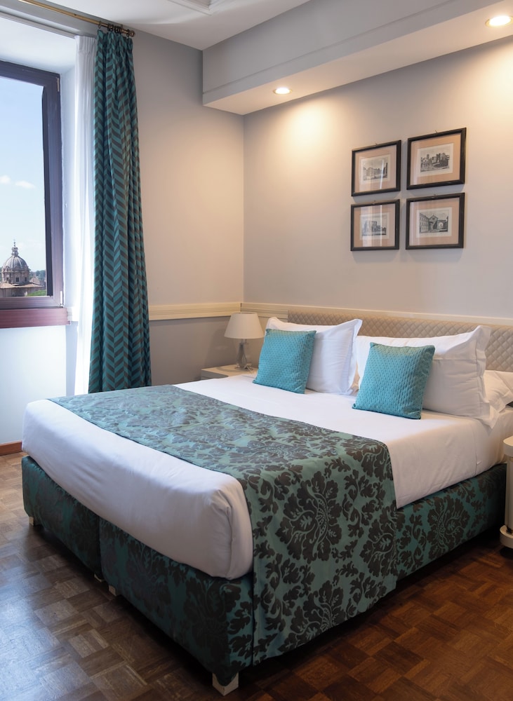 Traiano Hotel — Hotel rooms in Rome, Lazio