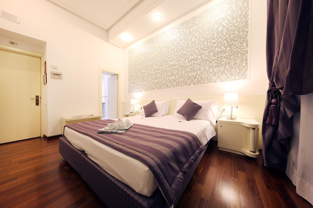 Traiano Hotel — Hotel rooms in Rome, Lazio