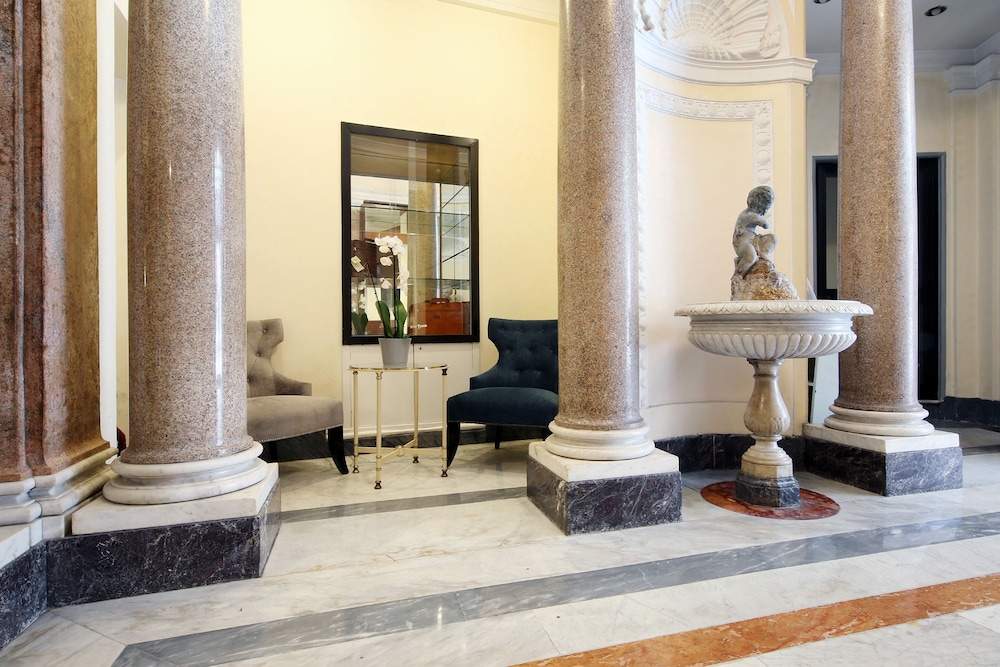 Traiano Hotel — Hotel building in Rome, Lazio