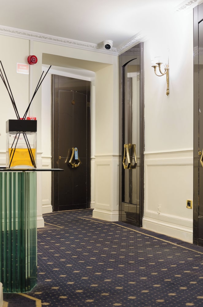 Traiano Hotel — Hotel building in Rome, Lazio