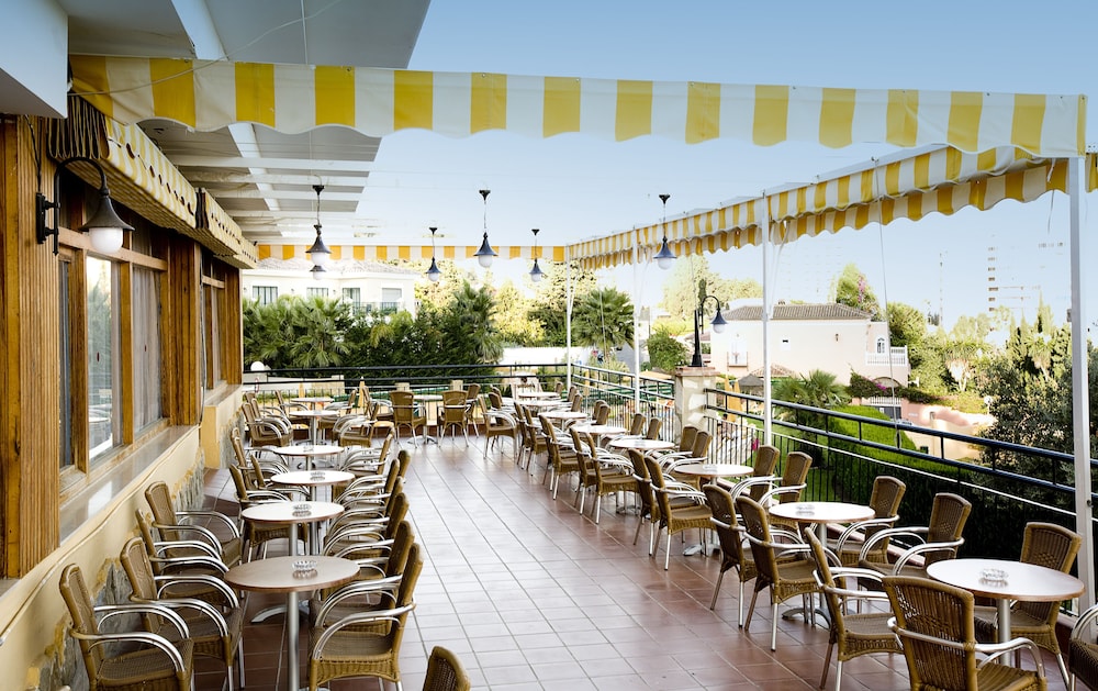 Hotel Monarque Torreblanca — Restaurant & bars in Fuengirola, Andalusia