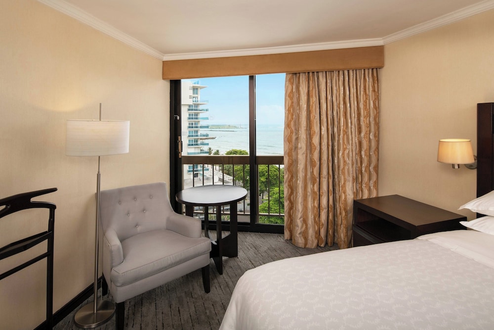 Sheraton Santo Domingo Hotel — Hotel rooms in Santo Domingo, Distrito Nacional