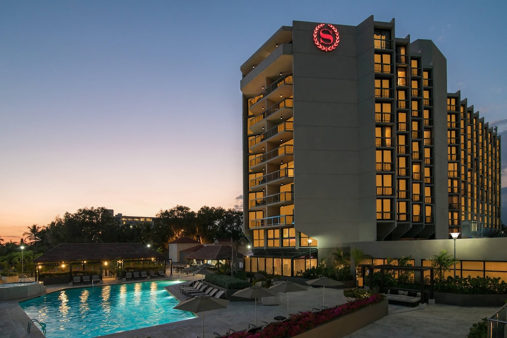 Sheraton Santo Domingo Hotel — Hotel building in Santo Domingo, Distrito Nacional