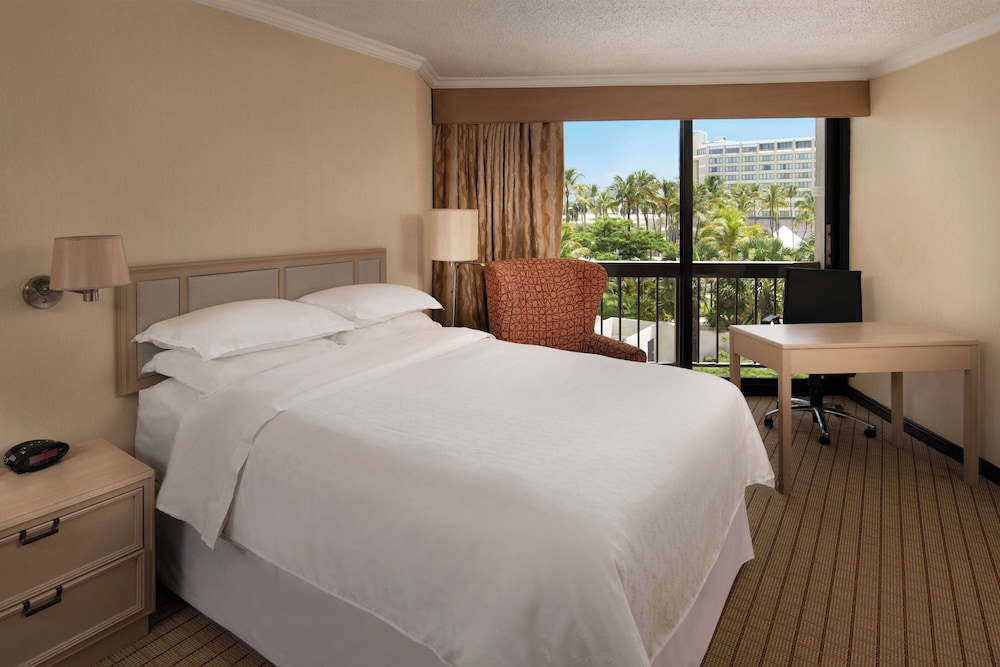 Sheraton Santo Domingo Hotel — Hotel rooms in Santo Domingo, Distrito Nacional