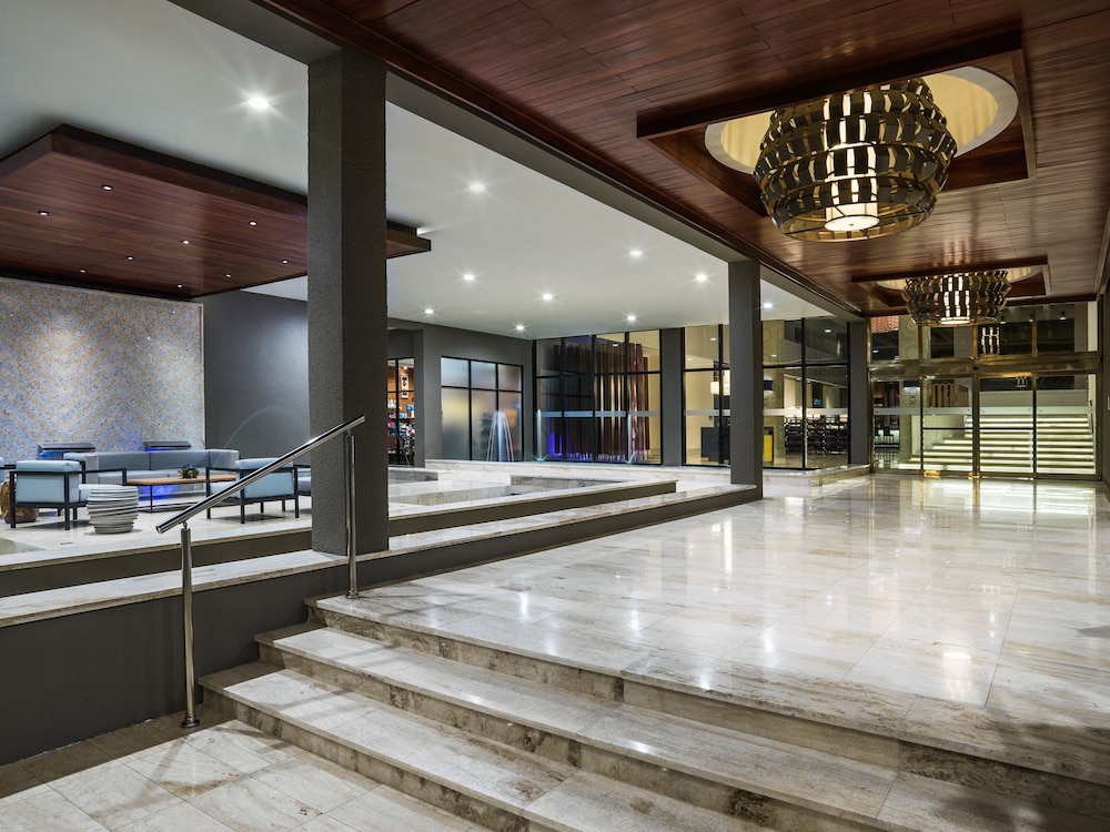 Sheraton Santo Domingo Hotel — Hotel building in Santo Domingo, Distrito Nacional