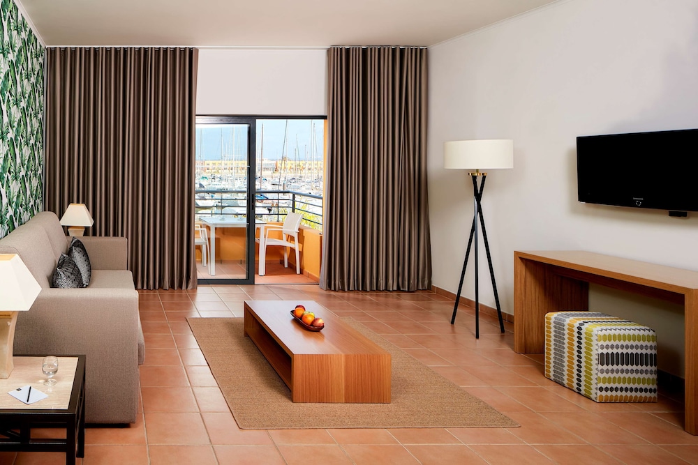 NH Marina Portimao Resort — Hotel rooms in Portimão, Faro