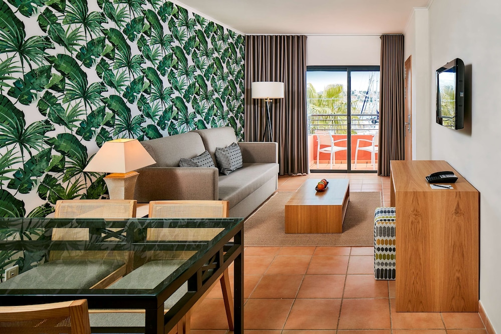 NH Marina Portimao Resort — Hotel rooms in Portimão, Faro