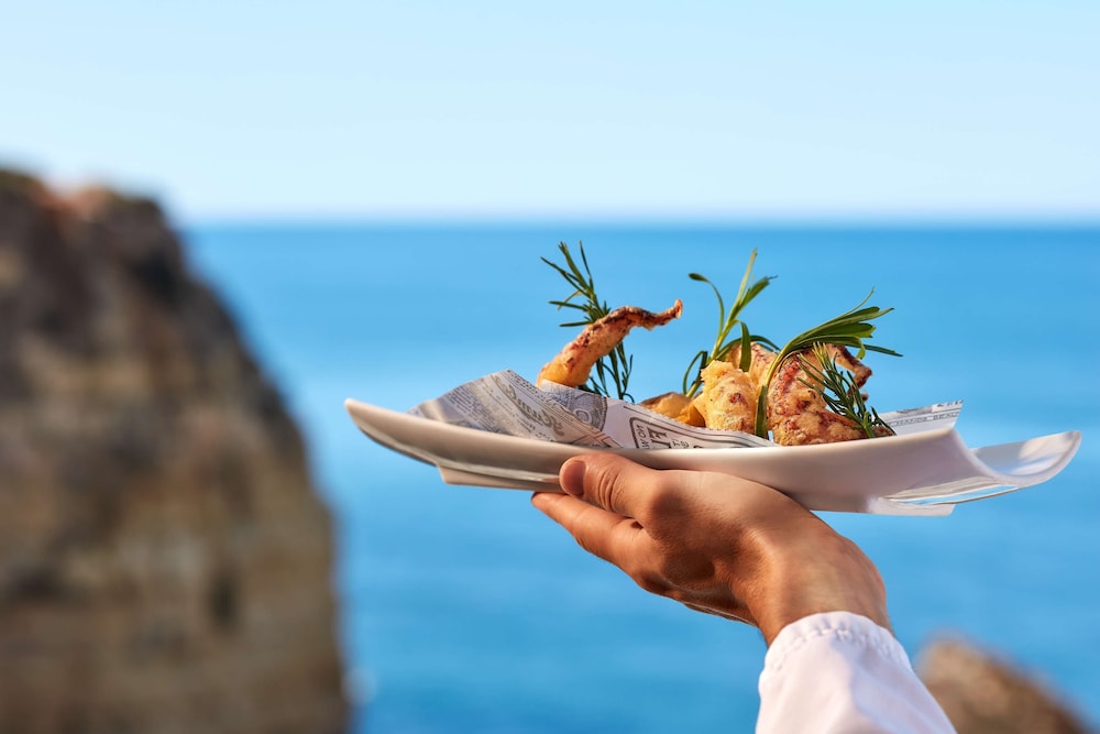 Tivoli Carvoeiro — Restaurant & bars in Carvoeiro, Faro