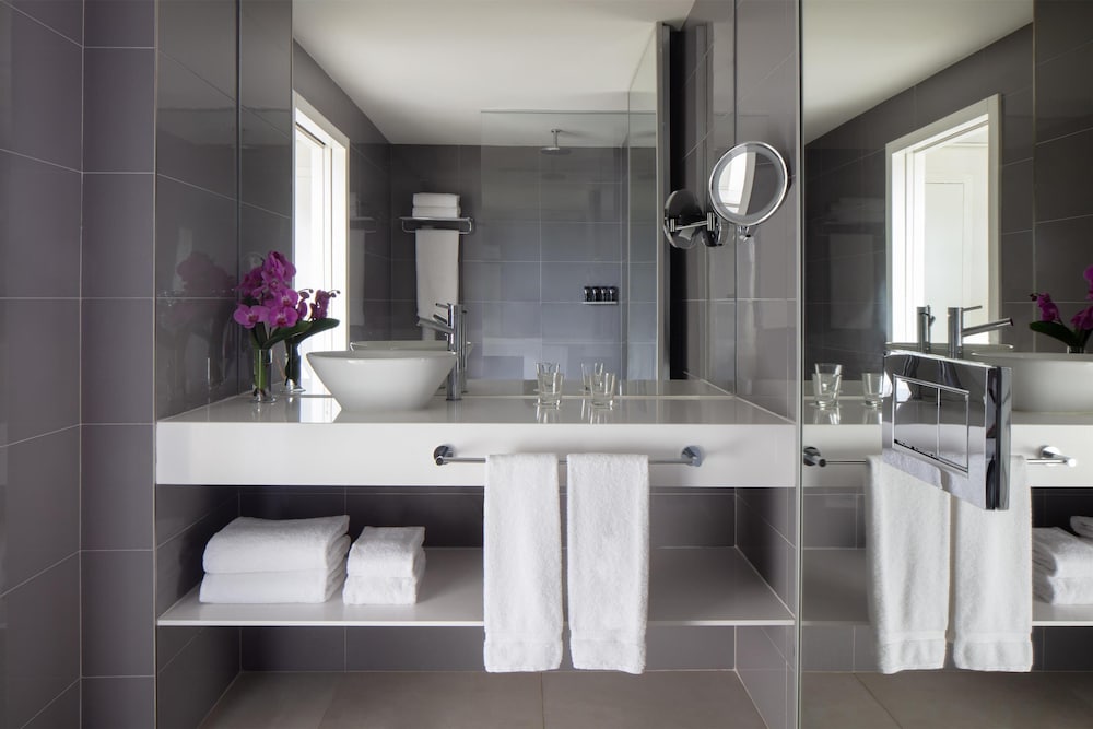 Tivoli Carvoeiro — Hotel rooms in Carvoeiro, Faro