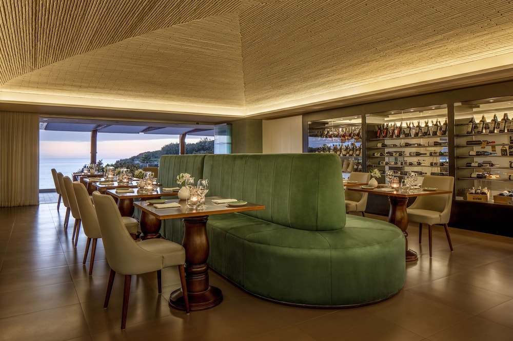 Tivoli Carvoeiro — Restaurant & bars in Carvoeiro, Faro