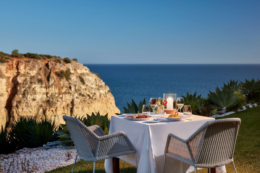 Tivoli Carvoeiro — Restaurant & bars in Carvoeiro, Faro