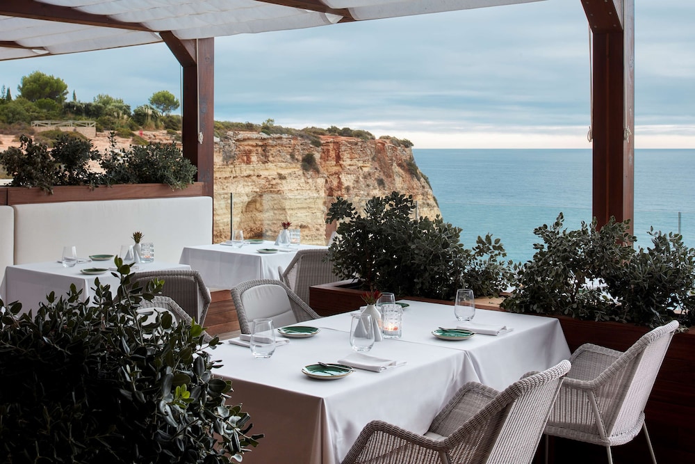 Tivoli Carvoeiro — Restaurant & bars in Carvoeiro, Faro