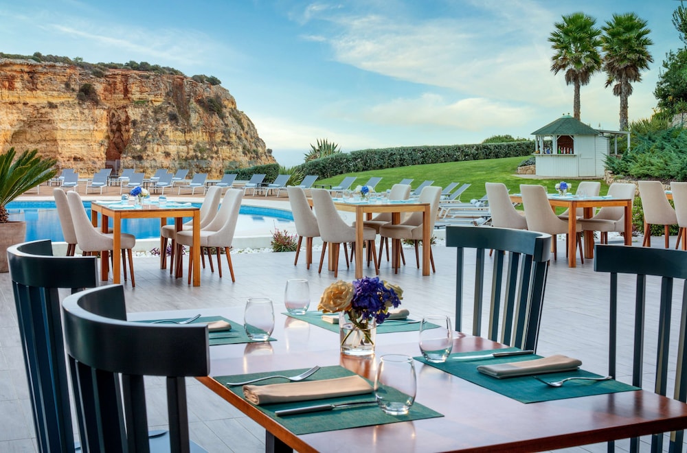 Tivoli Carvoeiro — Restaurant & bars in Carvoeiro, Faro