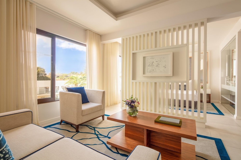 Tivoli Carvoeiro — Hotel rooms in Carvoeiro, Faro