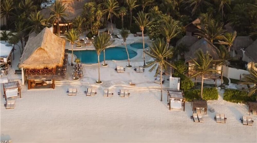 Viceroy Riviera Maya, a Luxury Villa Resort - Adults Only — Beach in Playa del Carmen, Quintana Roo