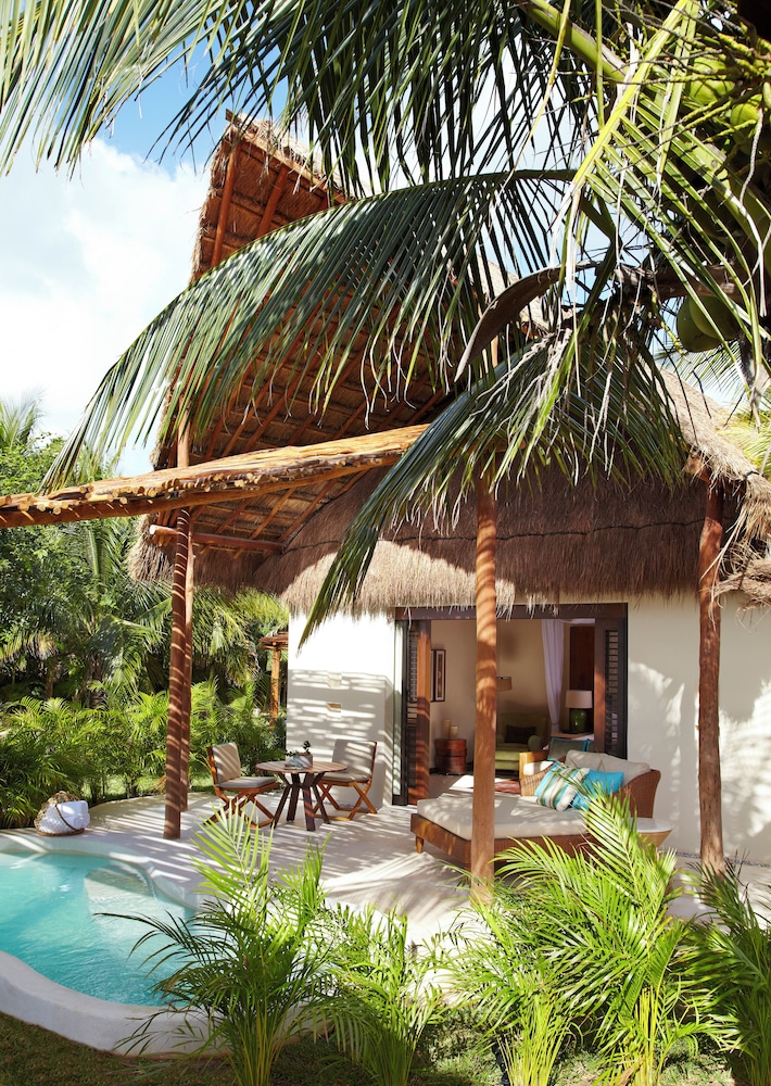 Viceroy Riviera Maya, a Luxury Villa Resort - Adults Only — Hotel building in Playa del Carmen, Quintana Roo