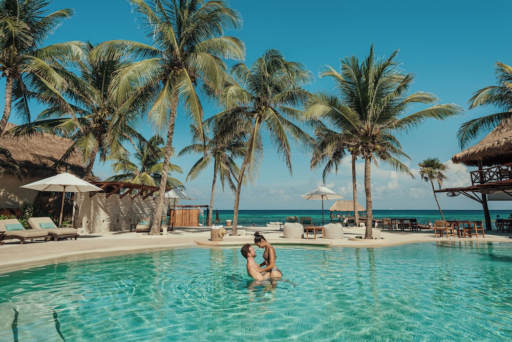 Viceroy Riviera Maya, a Luxury Villa Resort - Adults Only — Swimming pool in Playa del Carmen, Quintana Roo