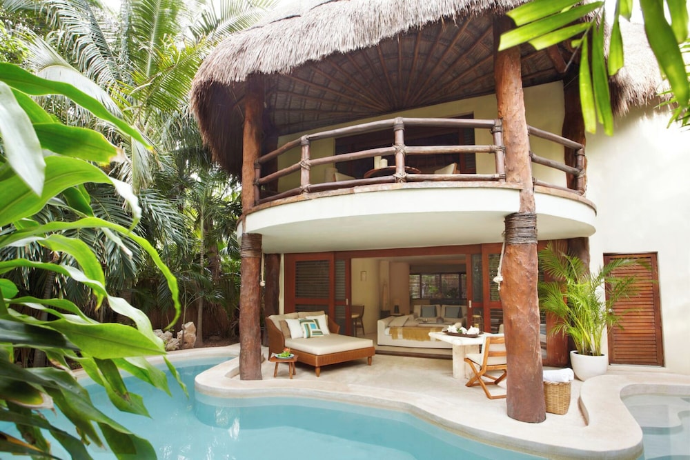 Viceroy Riviera Maya, a Luxury Villa Resort - Adults Only — Hotel building in Playa del Carmen, Quintana Roo