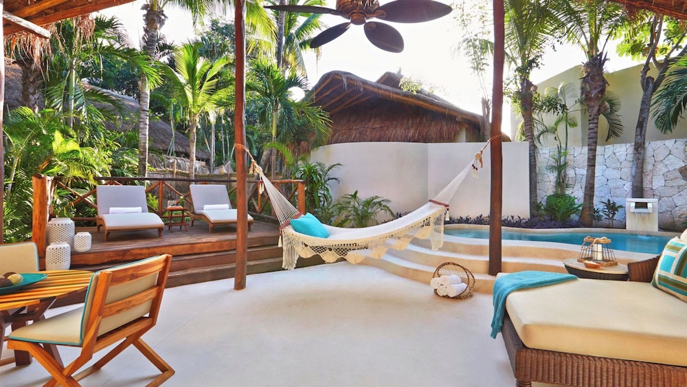 Viceroy Riviera Maya, a Luxury Villa Resort - Adults Only — Swimming pool in Playa del Carmen, Quintana Roo