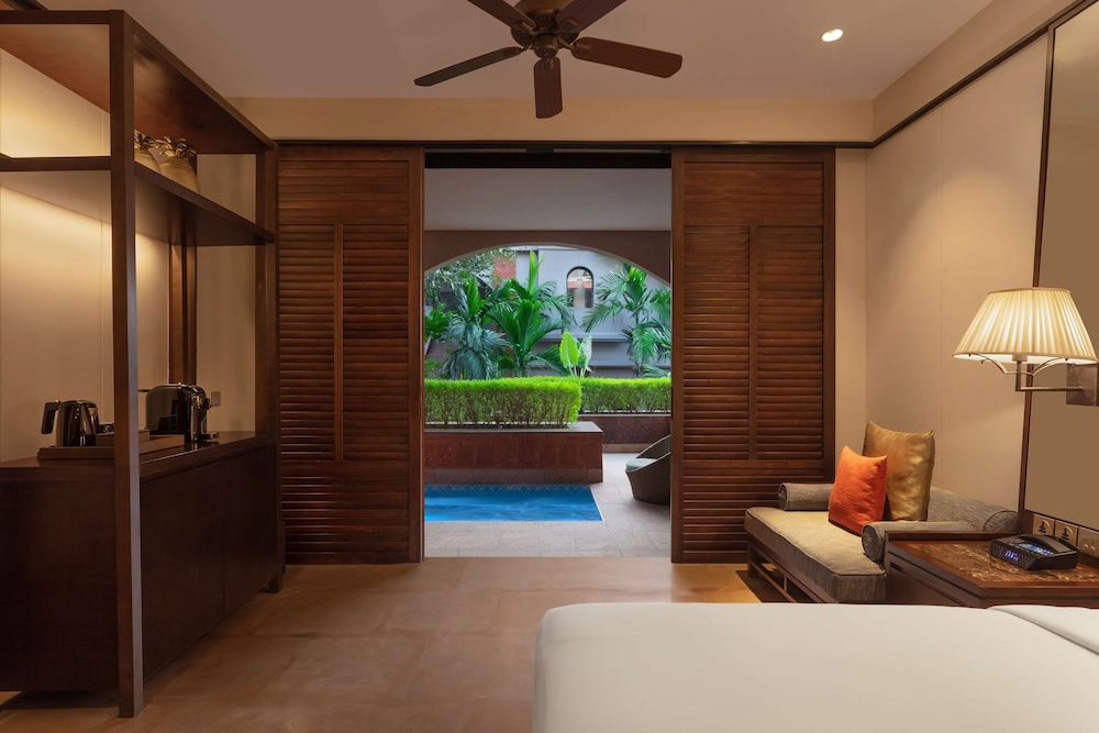 Hilton Goa Resort Candolim — Hotel rooms in Candolim, Goa