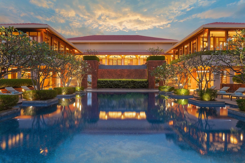 Hilton Goa Resort Candolim — Swimming pool in Candolim, Goa