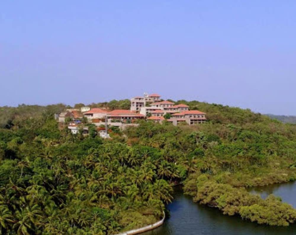 Hilton Goa Resort Candolim — Hotel building in Candolim, Goa