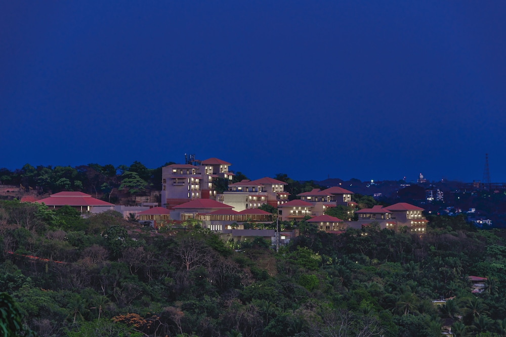 Hilton Goa Resort Candolim — Hotel building in Candolim, Goa