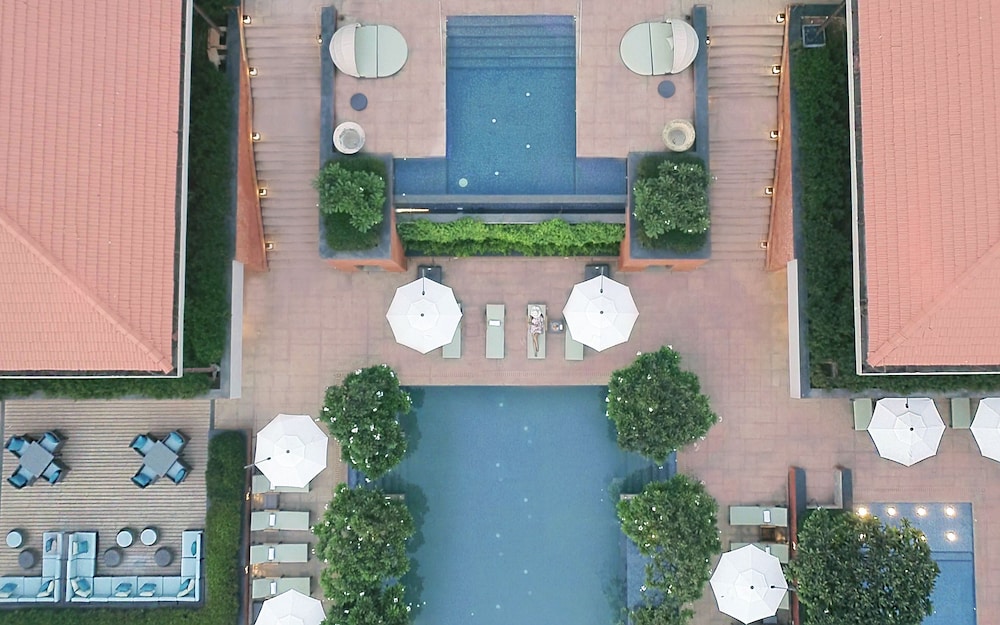 Hilton Goa Resort Candolim — Swimming pool in Candolim, Goa