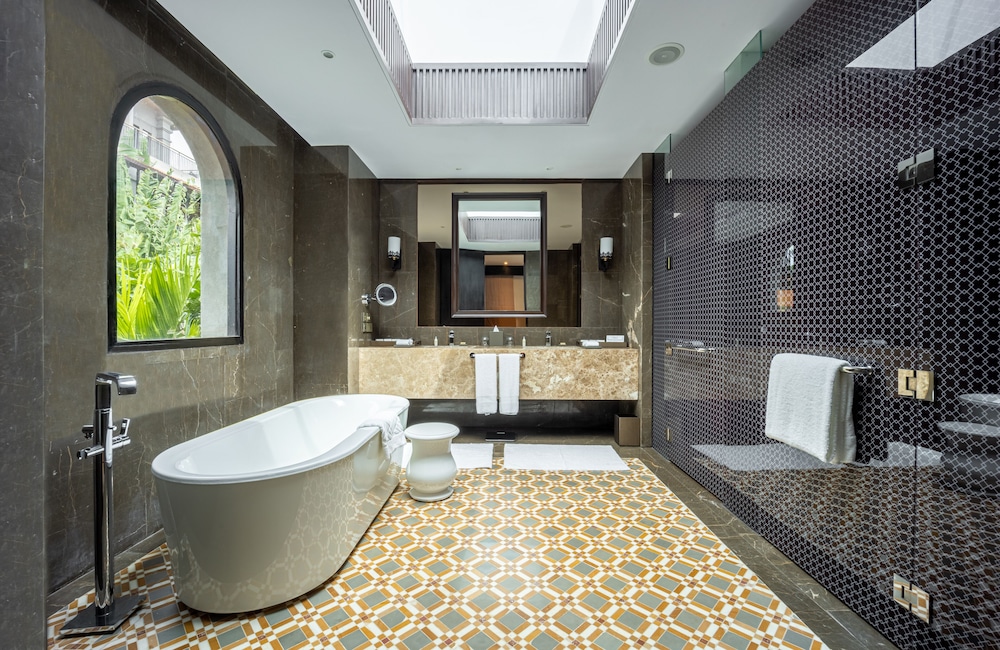 Hilton Goa Resort Candolim — Hotel rooms in Candolim, Goa