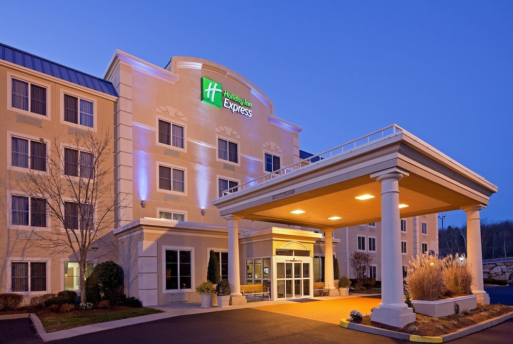 Holiday Inn Express Boston - Milford by IHG — Hotel building in Milford, Massachusetts
