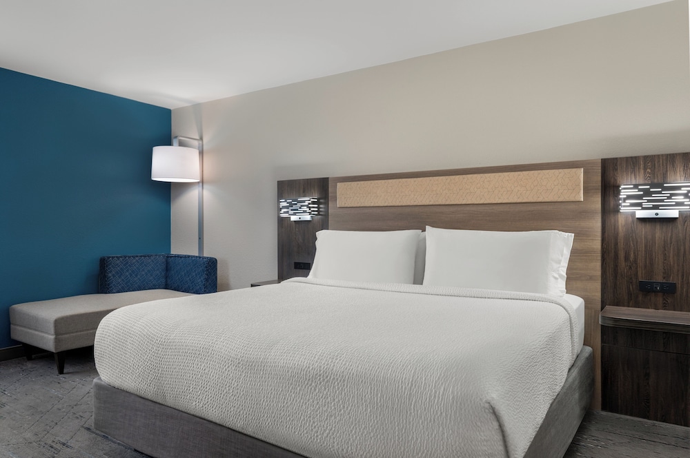 Holiday Inn Express Boston - Milford by IHG — Hotel rooms in Milford, Massachusetts